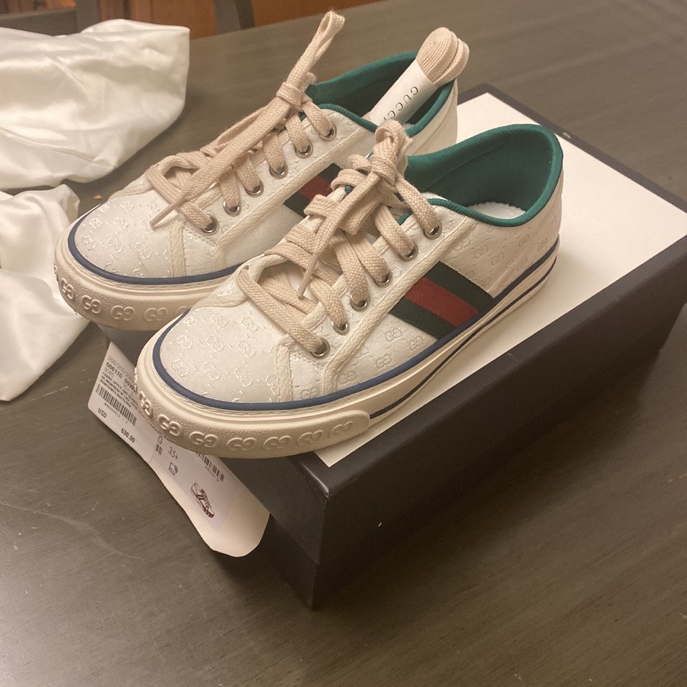 Women’s Gucci Shoes